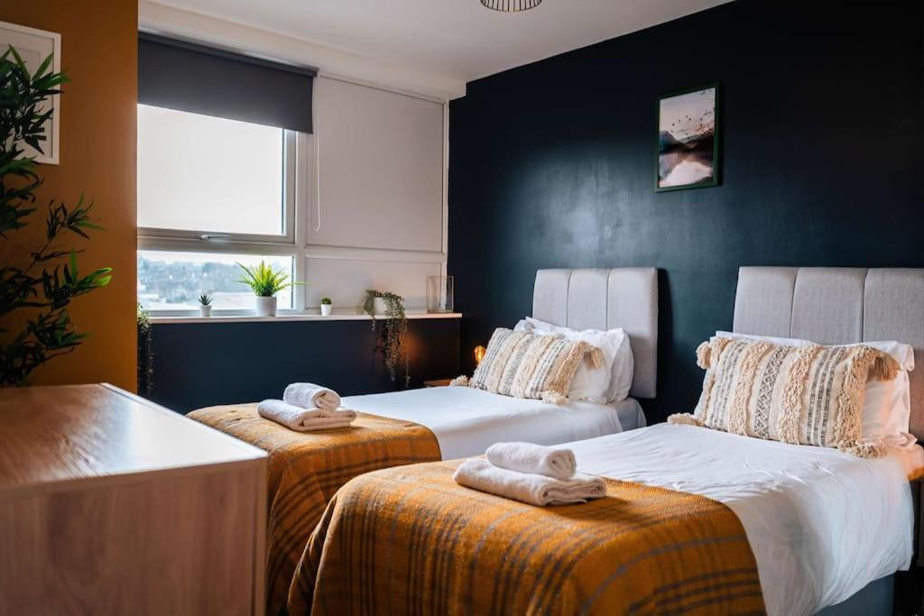Central Maidstone Contractor Flat ภายนอก รูปภาพ